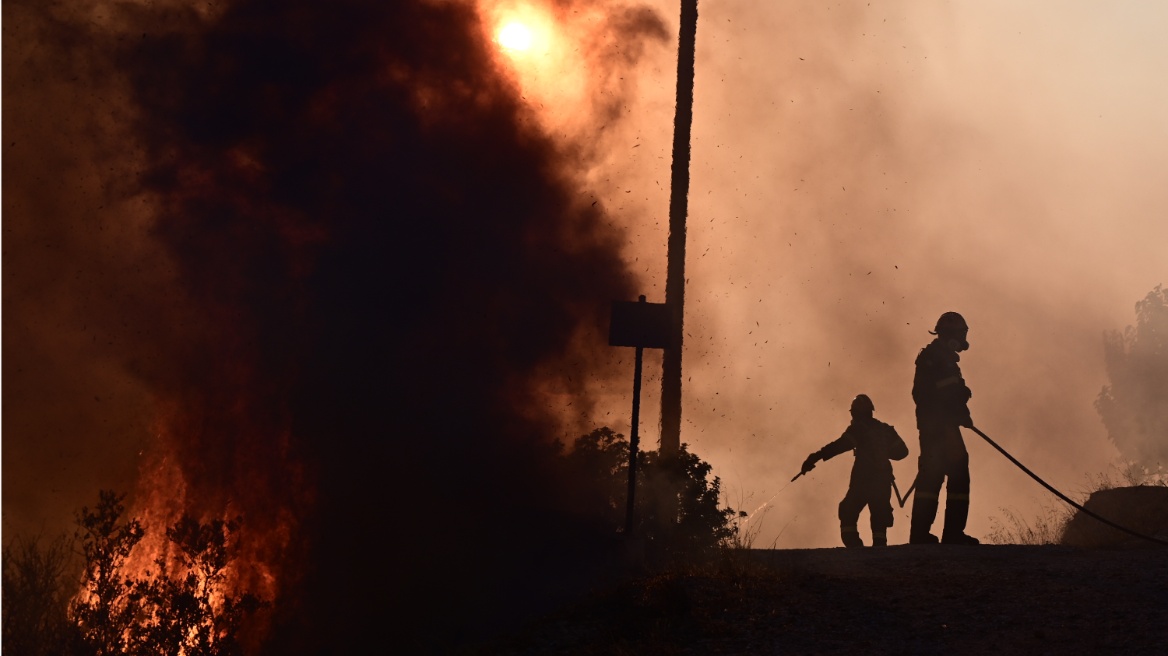 Ακραίος κίνδυνος πυρκαγιάς – Κατάσταση Συναγερμού προβλέπεται αύριο για επτά περιφέρειες της χώρας