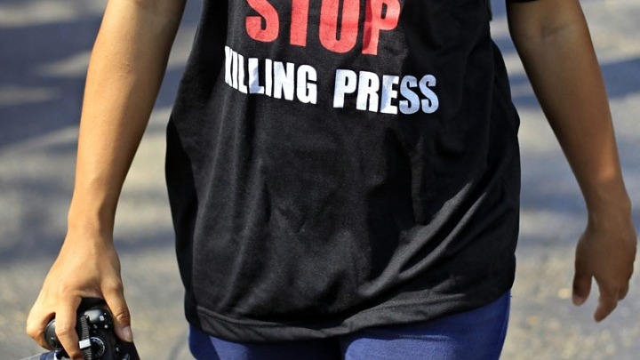 Freedom House: Τα αυταρχικά καθεστώτα επιδίδονται σε κυνήγι πέρα από τα σύνορα εναντίον επικριτικών δημοσιογράφων