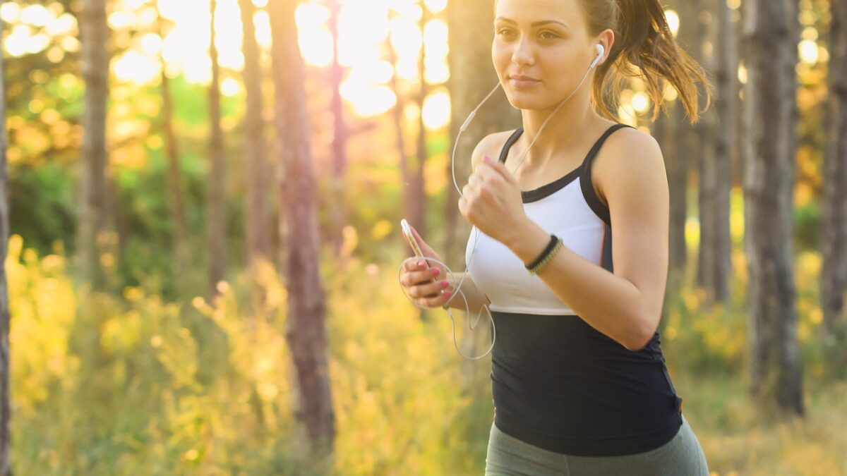 Έρευνα: Λιγότερη άσκηση, περισσότερα οφέλη για τις γυναίκες σε σύγκριση με τους άνδρες
