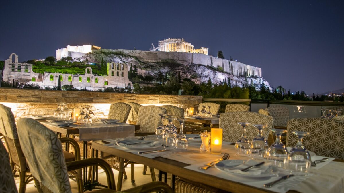 Αθήνα μια… «νόστιμη» πόλη: Αφιέρωμα ελβετικού περιοδικού στην ελληνική γαστρονομία