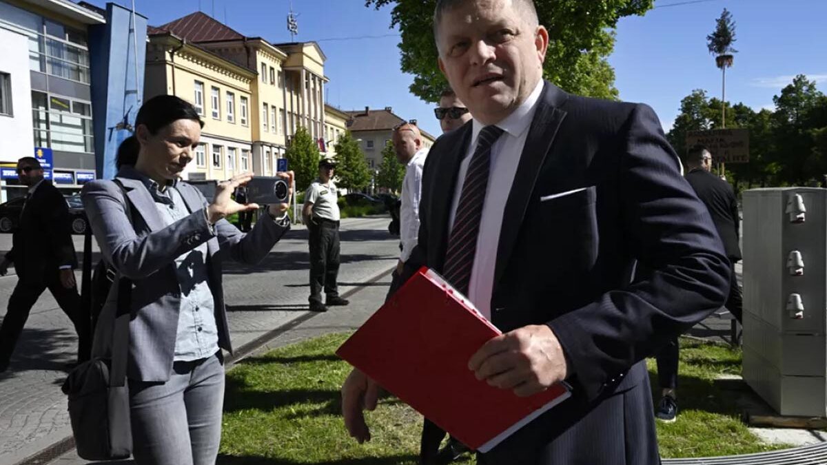 Η κατάσταση της υγείας του Σλοβάκου πρωθυπουργού είναι σταθερή αλλά παραμένει «πολύ σοβαρή»