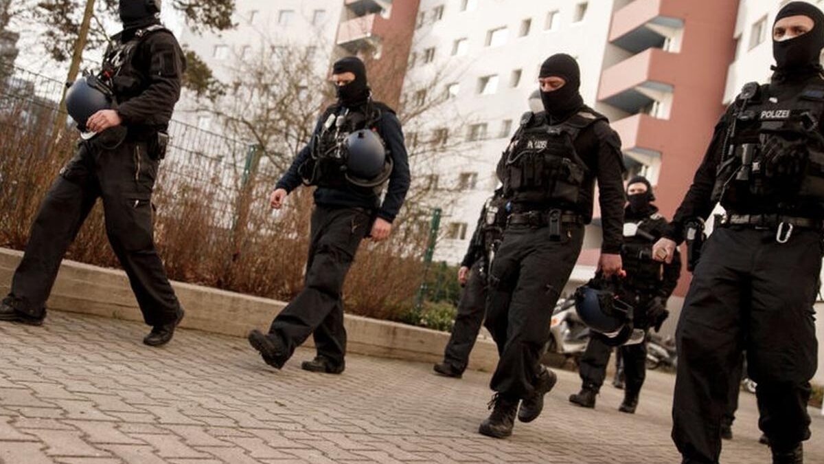 Δυνάμεις ασφαλείας στη Γερμανία, πραγματοποιούν επιδρομές σε ιδιοκτησίες σε σχέση με τη Χαμάς