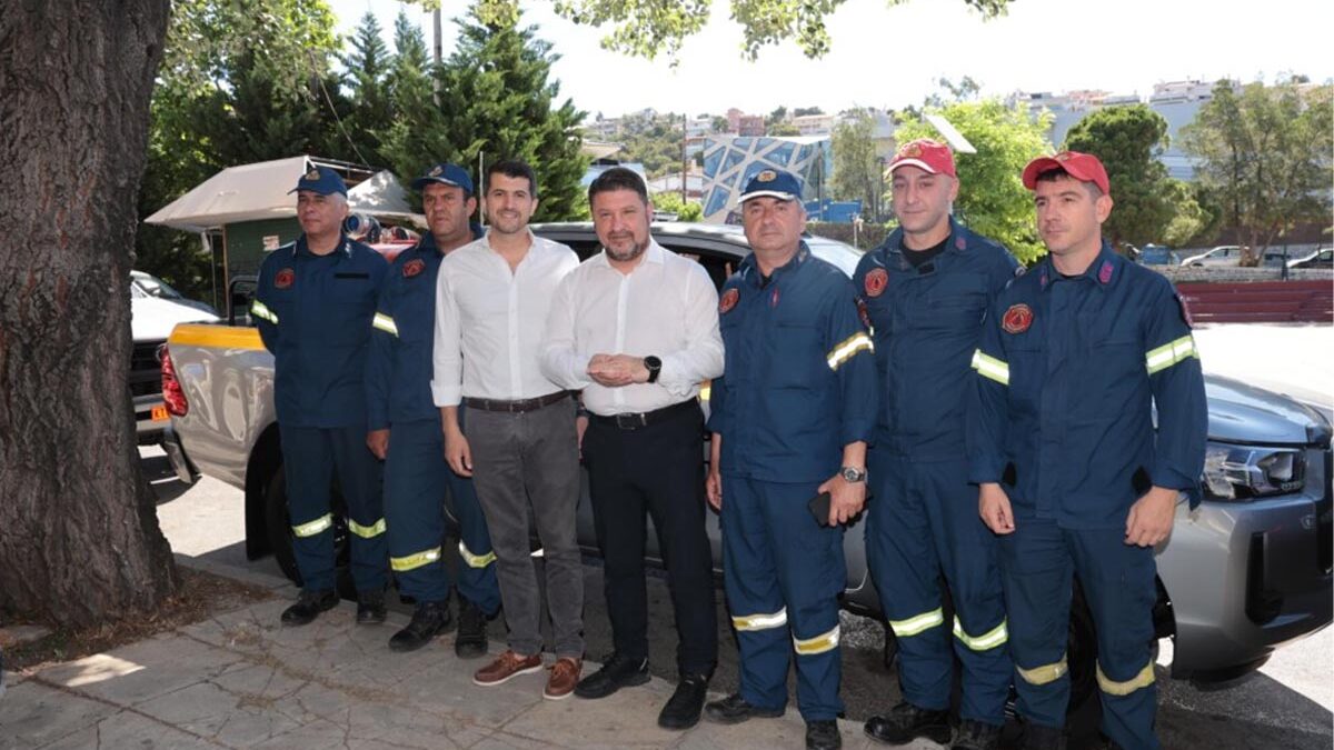Νίκος Χαρδαλιάς: «Η Περιφέρεια Αττικής ενισχύει τον ΣΠΑΠ με δύο νέα πυροσβεστικά οχήματα»