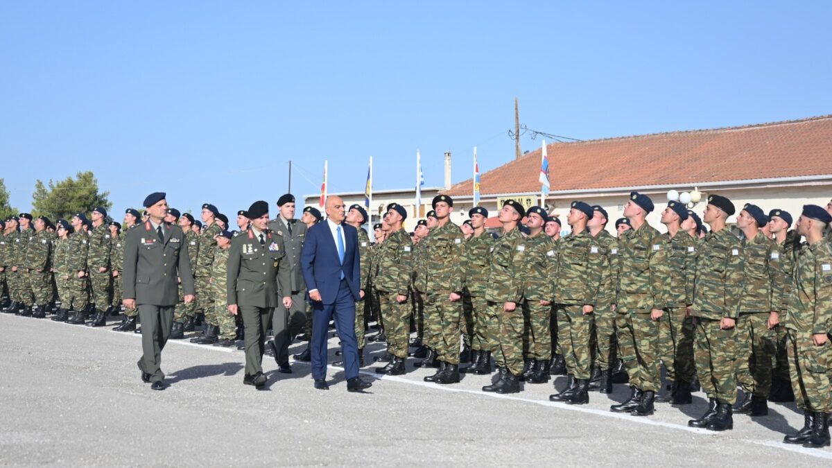 Αλλαγές στη στρατιωτική θητεία ανακοίνωσε ο Δένδιας – Τι είπε για εκπαίδευση, εξοπλισμό και εθελοντική στράτευση των γυναικών