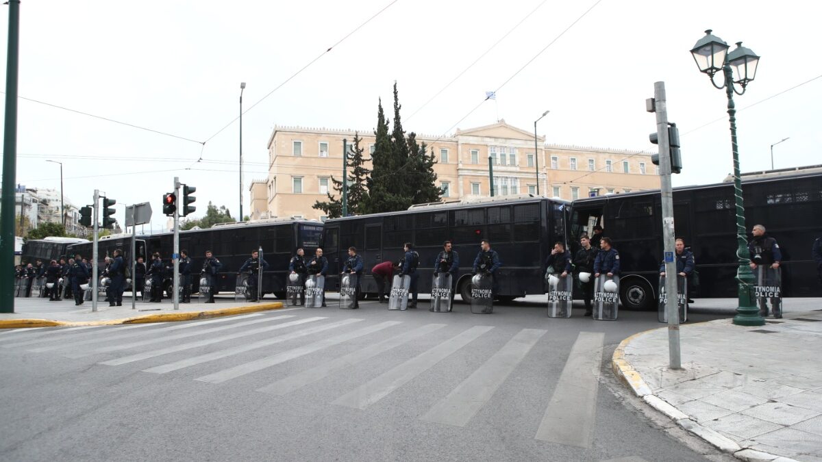 Αυξημένα μέτρα ασφαλείας της ΕΛΑΣ στην Αθήνα για την επέτειο του Πολυτεχνείου – Οι κυκλοφοριακές ρυθμίσεις