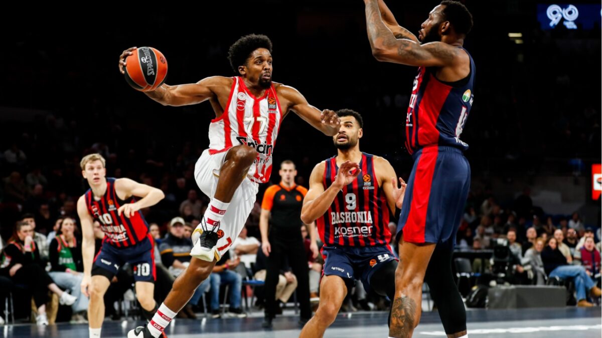 Euroleague: Ο Ολυμπιακός νίκησε με 102-101 στην παράταση τη Μπασκόνια μέσα στη Βιτόρια και πάει στη Μαδρίτη για το 7Χ7 – Βίντεο