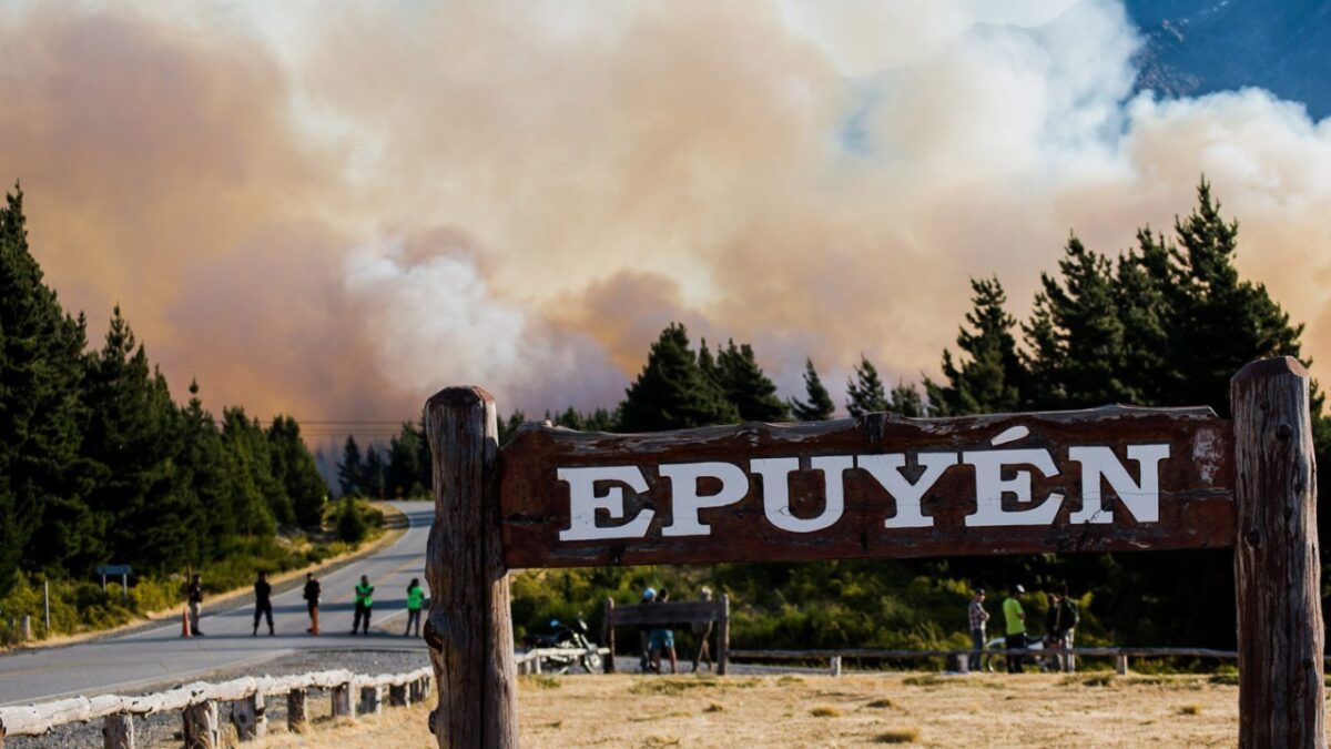 Δυο δασικές πυρκαγιές ακόμη ενεργές στην Παταγονία, 250.000 στρέμματα αποκαΐδια σε 2 μήνες – Βίντεο