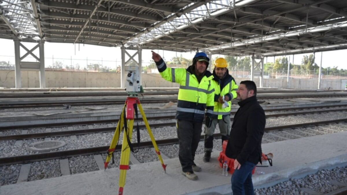 Επίσκεψη Χαρδαλιά στο Ελληνικό για το έργο επέκτασης του αμαξοστασίου των τραμ