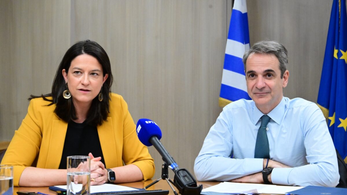 Πρεμιέρα για τον νέο κατώτατο μισθό – Η υπουργός Εργασίας, Νίκη Κεραμέως, απαντά σε ερωτήματα πολιτών – Τι είπε για την ανεργία