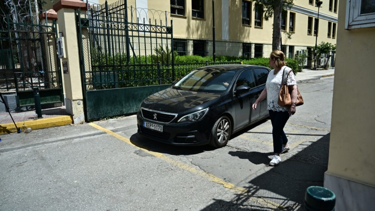 Προθεσμία για την Παρασκευή το πρωί έλαβε ο Χρήστος Μαυρίκης για την υπόθεση της επιστολής δωροδοκίας Αρεοπαγίτη