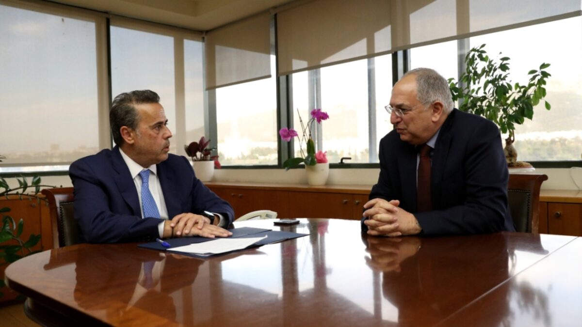 Η προστασία των θαλασσών στο επίκεντρο της συνάντησης του υπουργού Περιβάλλοντος και Ενέργειας με τον Ευρωπαίο επίτροπο Αλιείας και Ωκεανών