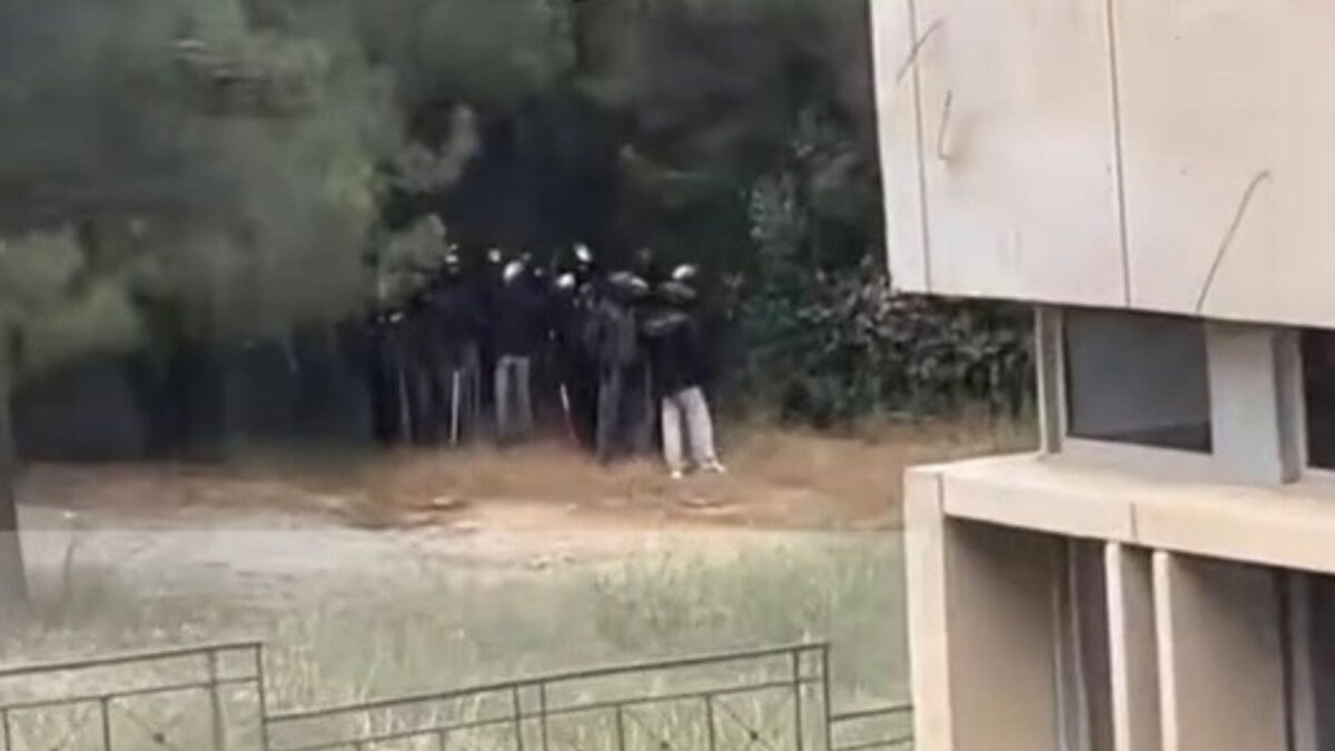 Επεισόδια στην Πολυτεχνειούπολη Ζωγράφου – Κουκουλοφόροι χτύπησαν γυναίκα υπάλληλο του κυλικείου