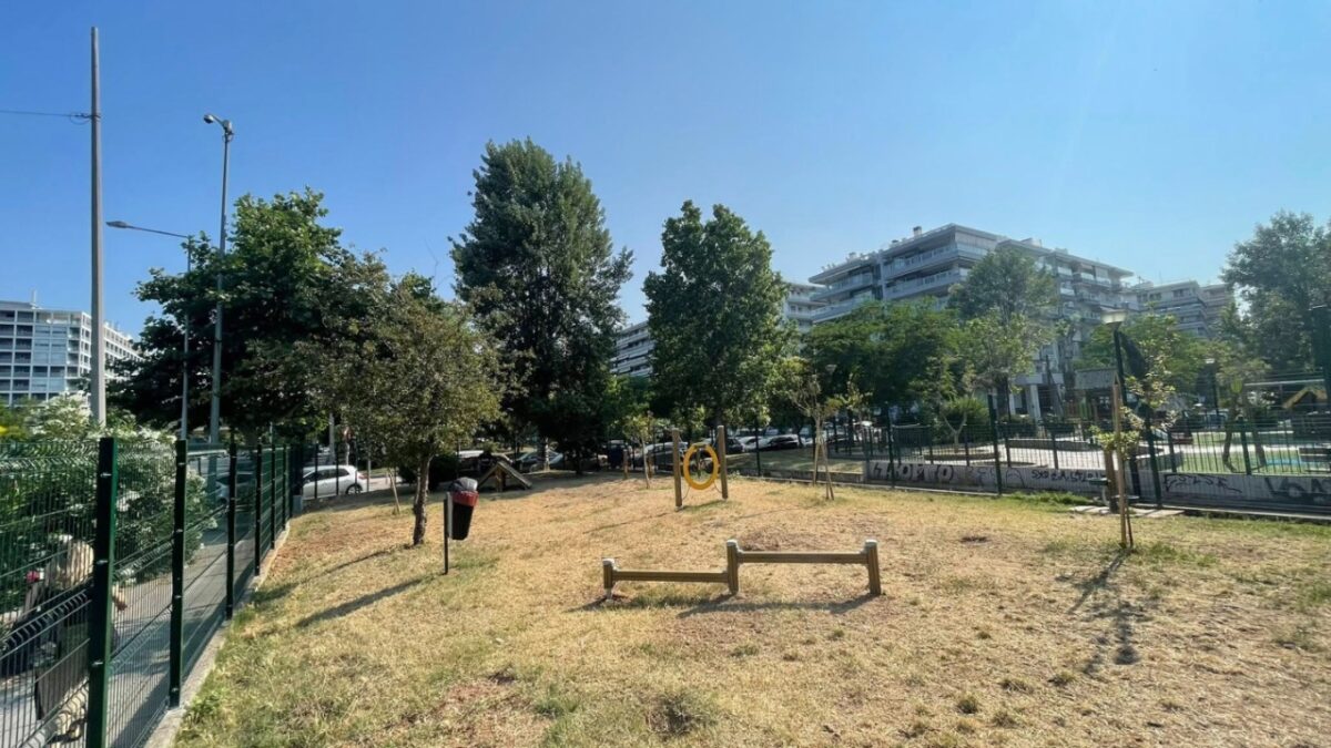 Εγκαινιάστηκε από τον δήμο Θεσσαλονίκης το 4ο πάρκο σκύλων στην πόλη