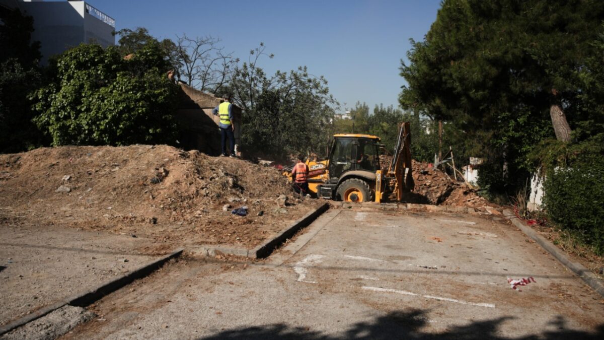 Επιχείρηση κατεδάφισης 70 επικίνδυνων κτισμάτων στον Δήμο Αθηναίων – Δείτε σε ποιες περιοχές