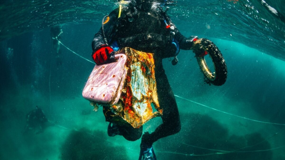 Εξίμισι τόνοι σκουπιδιών συγκεντρώθηκαν από τις ακτές της Λέσβου στο πλαίσιο κοινών δράσεων του Κοινωφελούς Ιδρύματος Αθανάσιος Κ. Λασκαρίδης