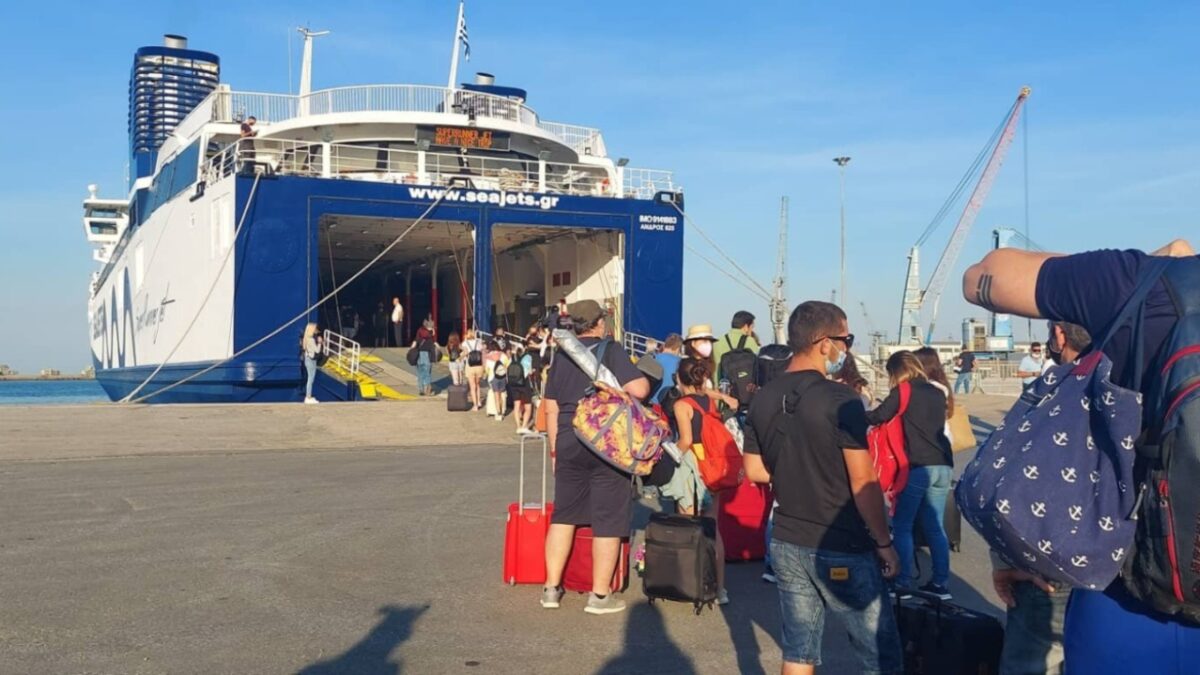 Σε ρυθμούς… απόπλου οι Βορειοελλαδίτες – «Φωτιά» στις κρατήσεις για τις Σποράδες από το λιμάνι της πόλης – Στις 27/6 το πρώτο δρομολόγιο