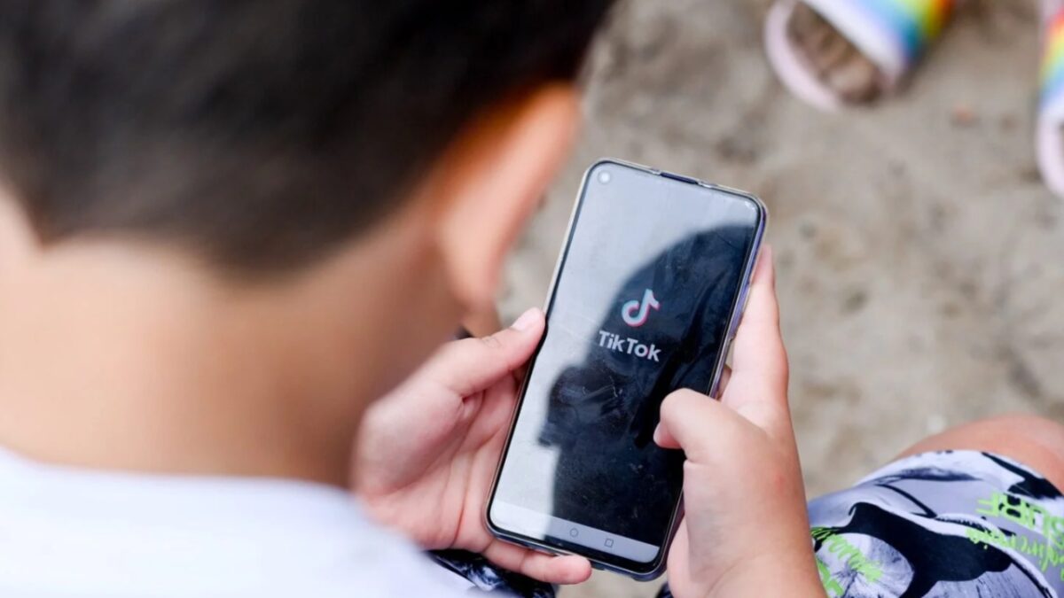TikTok: Τα «κλειδιά» για την προστασία και την ασφάλεια των νέων στην πλατφόρμα