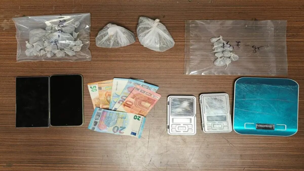 Τρεις συλλήψεις για διακίνηση ναρκωτικών στον Ασπρόπυργο- Κατασχέθηκε μισό κιλό ηρωίνης