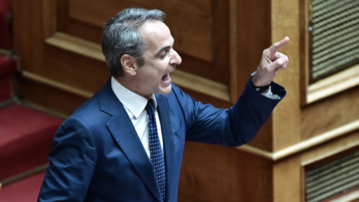 Αντιπαράθεση Μητσοτάκη – Ανδρουλάκη στη Βουλή για την πρόταση εξεταστικής για ΟΠΕΚΕΠΕ: «Παρουσιάζεστε ως κακέκτυπο του ΠΑΣΟΚ του ’80»