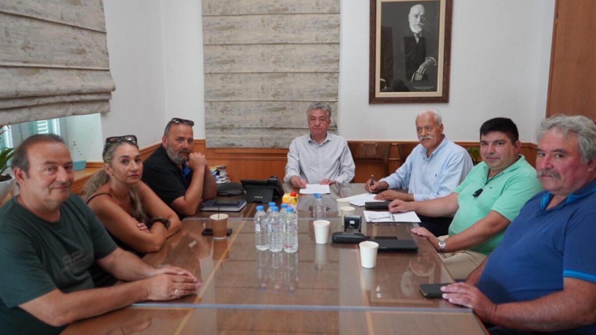 Σύμβαση 1,1 εκατ. περίπου ευρώ υπέγραψε ο περιφερειάρχης Κρήτης για την ανάπλαση και βελτίωση δημοτικών οδών οικισμού Αλικάμπου Αποκορώνα
