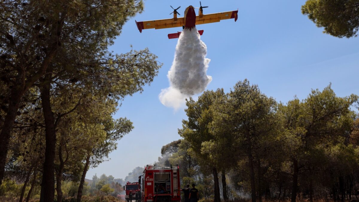 Σε πύρινο κλοιό η χώρα: Πυρκαγιές σε  Ζάκυνθο, Αιτωλοακαρνανία, Κεφαλονιά, Φωκίδα, Άρτα, Πρέβεζα, Αχαΐα και Χίο – Εκδόθηκαν μηνύματα 112