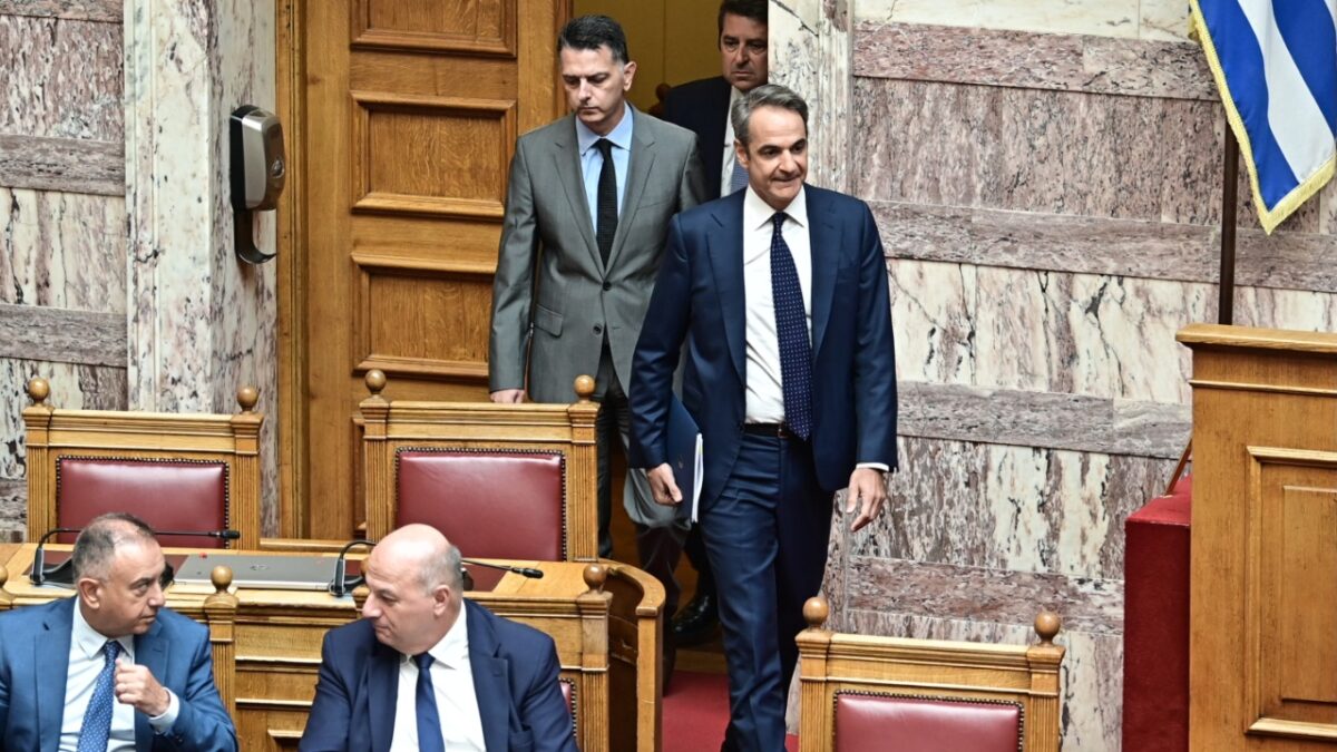 Politico για ΟΠΕΚΕΠΕ: Ο Μητσοτάκης μπλοκάρει την έρευνα κατά υπουργών για μαζική απάτη με ευρωπαϊκά αγροτικά κονδύλια – Οι αντιδράσεις της αντιπολίτευσης στο δημοσίευμα