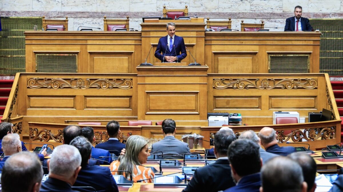 Μητσοτάκης: Προωθούμε φοροελαφρύνσεις που αφορούν 4 εκατομμύρια συμπολίτες μας – Νέος γραμματέας της ΚΟ της ΝΔ ο Μάξιμος Χαρακόπουλος