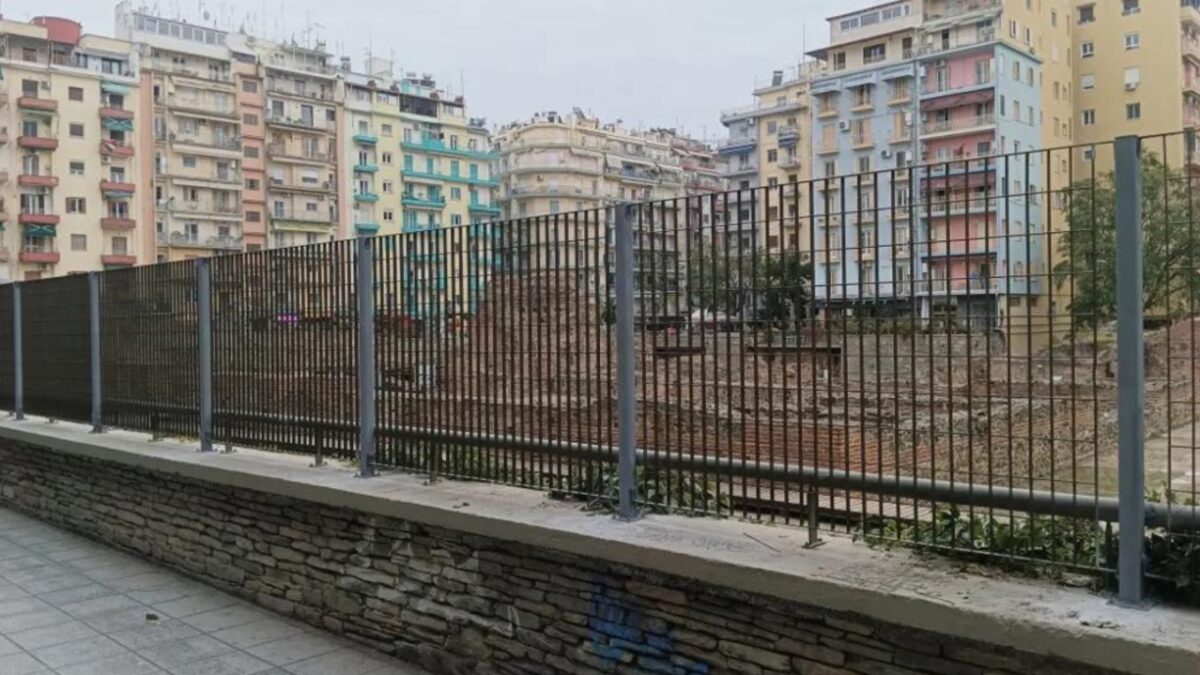 Παρέμβαση του δημάρχου Θεσσαλονίκης για τον μεταλλικό φράχτη που τοποθετήθηκε στo Ανάκτορo του Γαλερίου