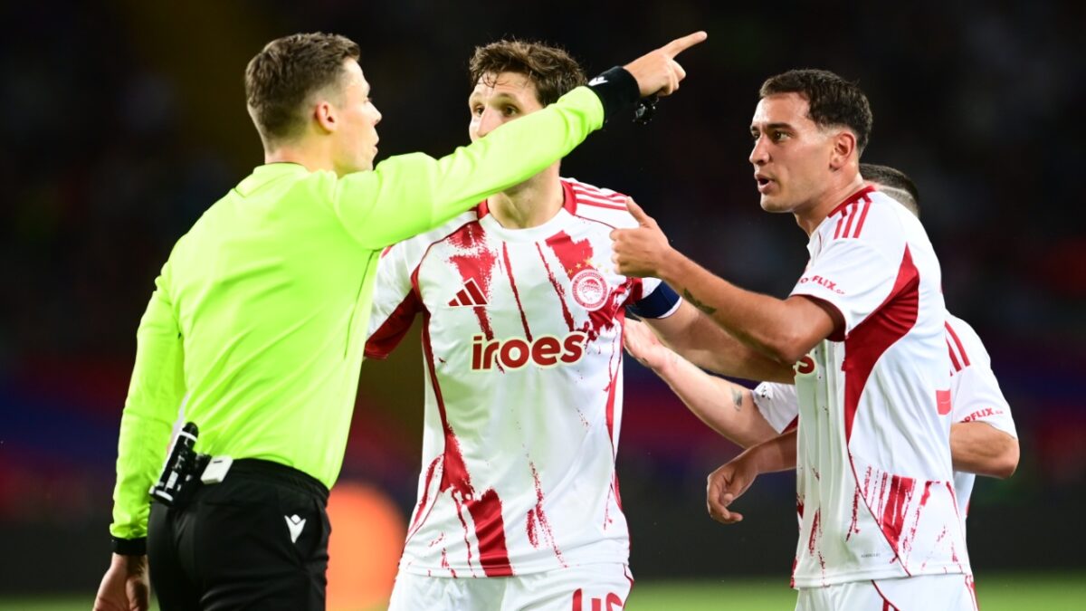 Champions League: Ο Ολυμπιακός κατέρρευσε στη Βαρκελώνη μετά την άδικη αποβολή του Έσε, 6-1 η Μπαρτσελόνα