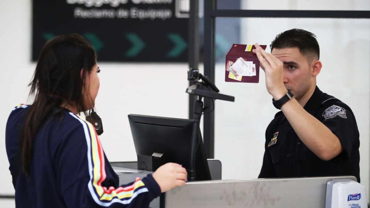 Από τις 12 Οκτωβρίου η πιλοτική εφαρμογή της νέας, ψηφιακής καταγραφής στις εισόδους- εξόδους στην ΕΕ των πολιτών τρίτων χωρών
