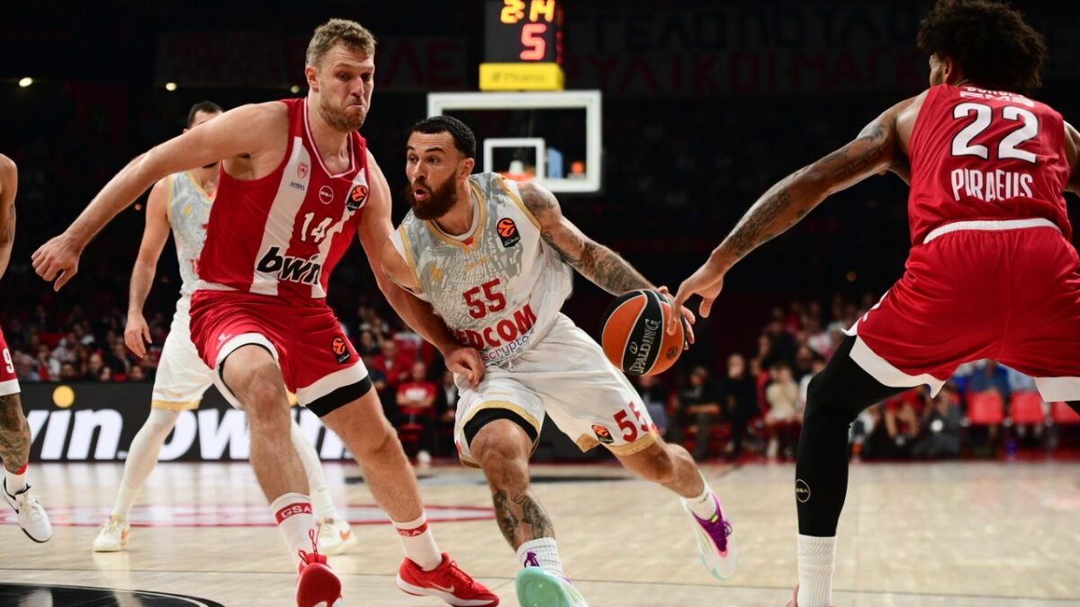 Euroleague: Η Μονακό νίκησε με 92-87 τον Ολυμπιακό στο ΣΕΦ και τον έριξε στο 4-3, παραμένει πρώτη η Χαποέλ – Δείτε βίντεο