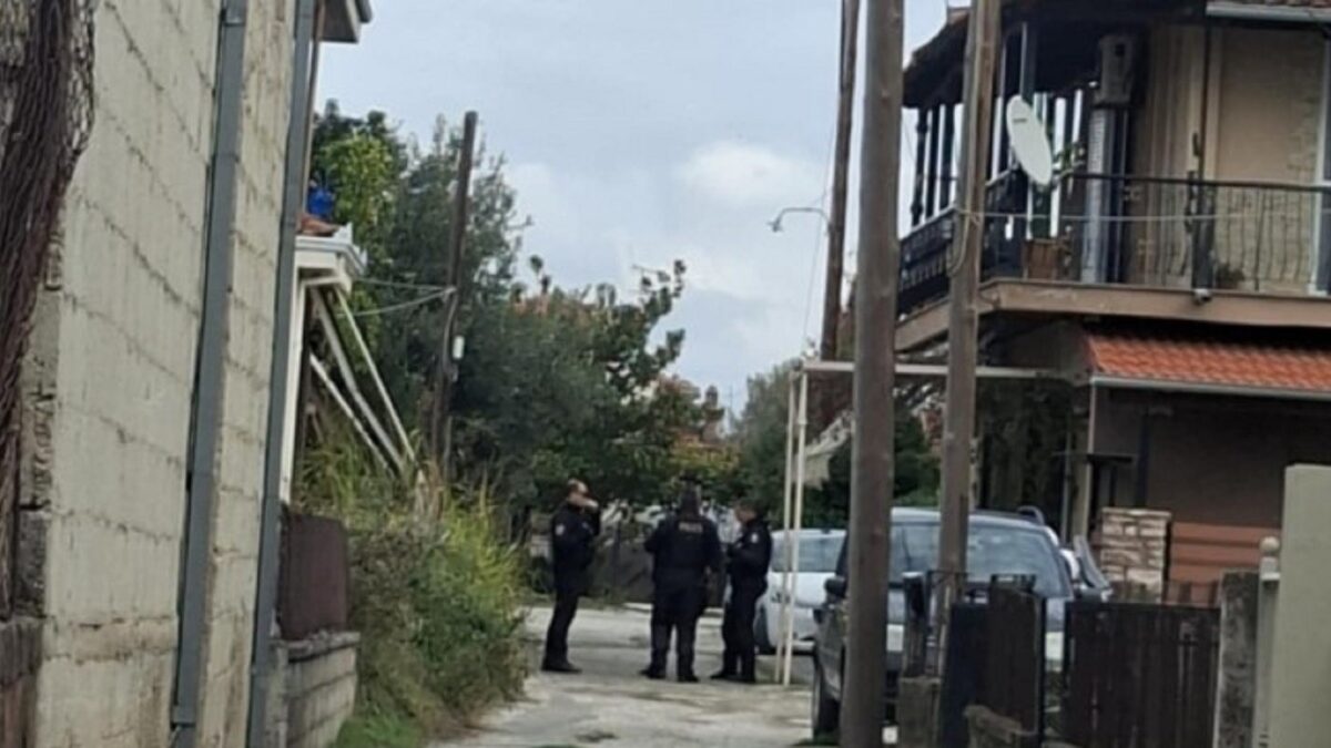 Συνελήφθη 18χρονος που σκότωσε τη μητέρα του στα Τρίκαλα – Την έπνιξε με πετσέτα