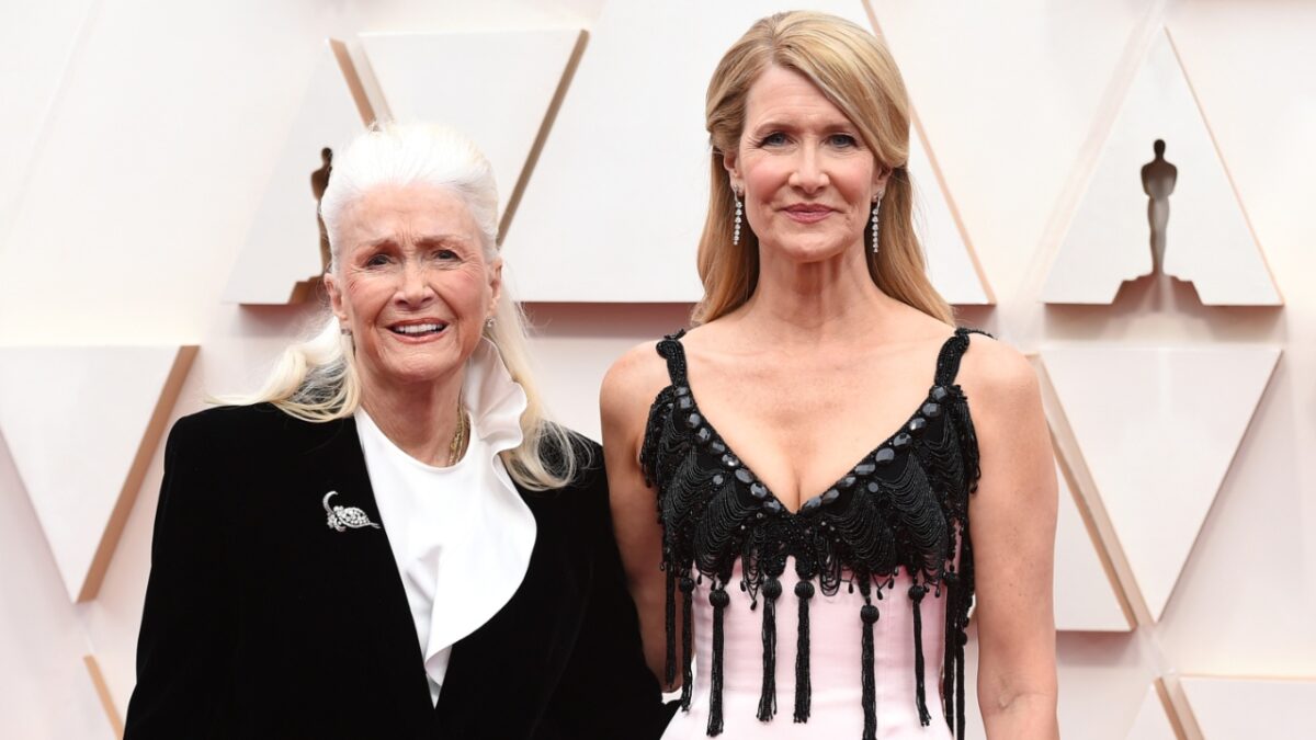 Ντάιαν Λαντ: Πέθανε σε ηλικία 89 ετών η  μητέρα της Λόρα Ντερν και τρεις φορές υποψήφια για Όσκαρ