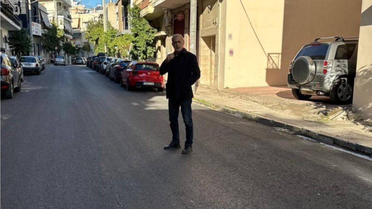 Νέες ασφαλτοστρώσεις στις γειτονιές της πόλης από τον Δήμο Πειραιά: «Στόχος μας είναι δρόμοι ασφαλείς, λειτουργικοί και σύγχρονοι σε κάθε γειτονιά της πόλης»