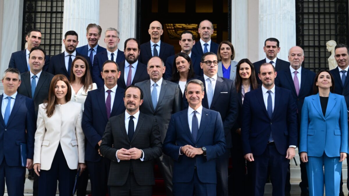 Συνάντηση Μητσοτάκη – Χριστοδουλίδη: Επικαιροποίηση των παραμέτρων του έργου του καλωδίου με στόχο την προσέλκυση επενδυτών