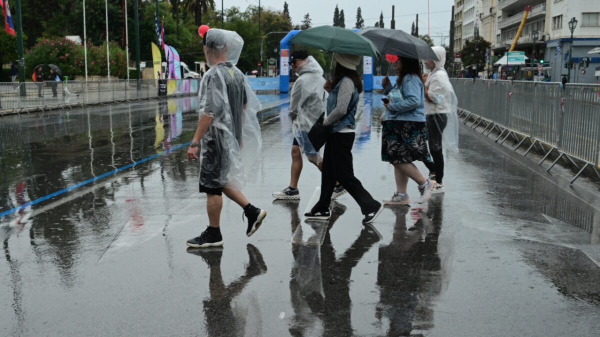 Έκτακτο δελτίο καιρού από την ΕΜΥ: Έρχονται βροχές και καταιγίδες – Χωρίς προβλήματα ο Μαραθώνιος της Αθήνας